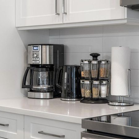 Luxury Spacious Private House Near City Centre 卡加利 外观 照片