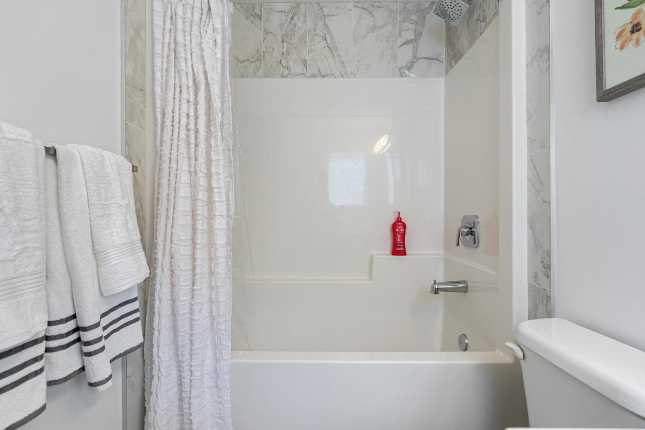 Luxury Spacious Private House Near City Centre 卡加利 外观 照片