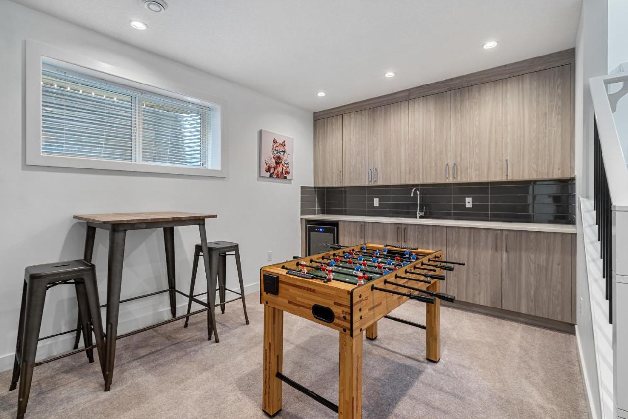 Luxury Spacious Private House Near City Centre 卡加利 外观 照片